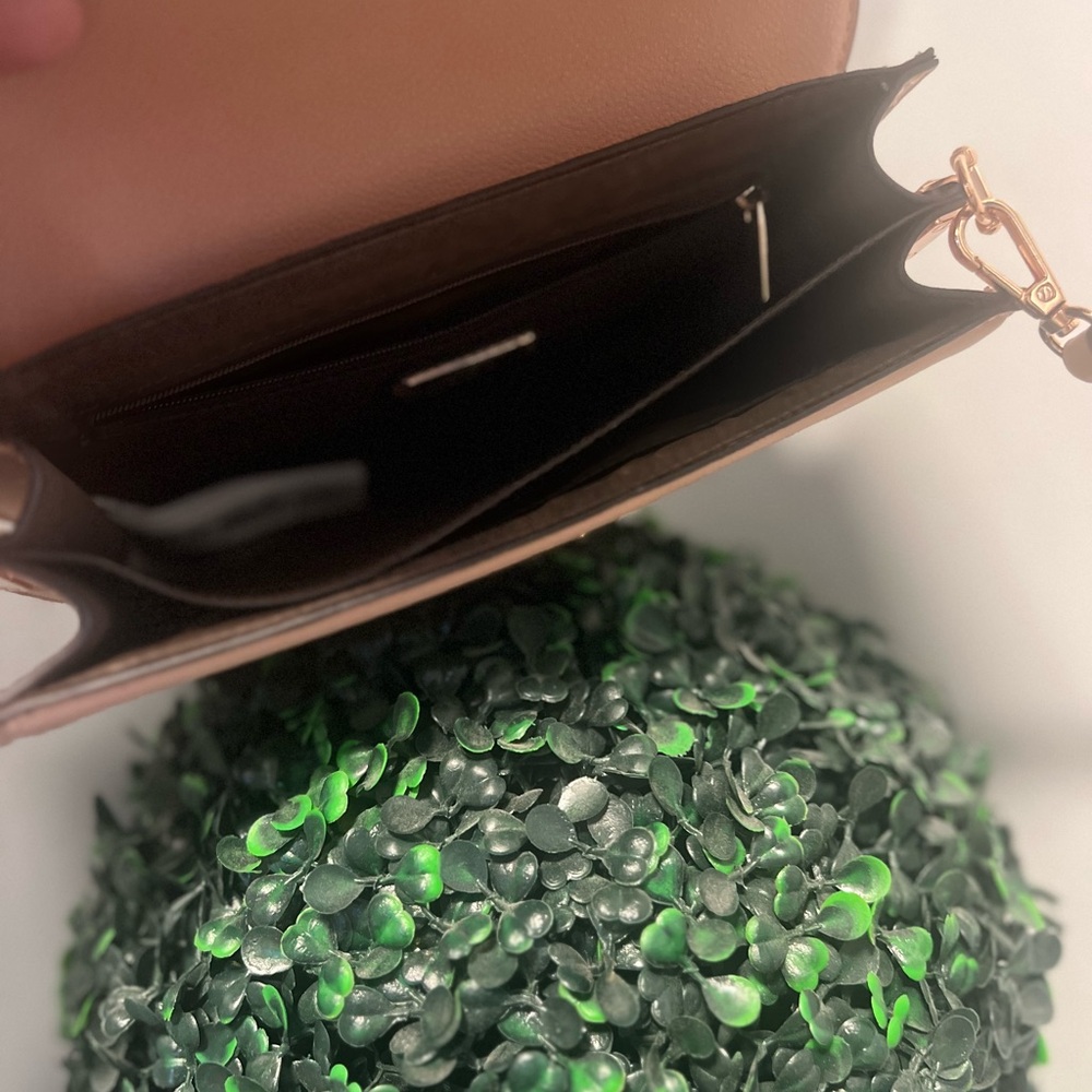 Aldo Blush Quilted Shoulder Bag - Picture 6 of 6